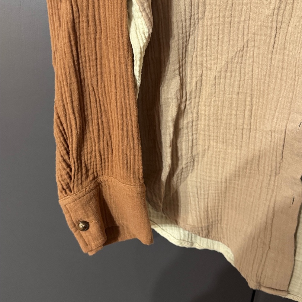 Block colored button down - Picture 3 of 6